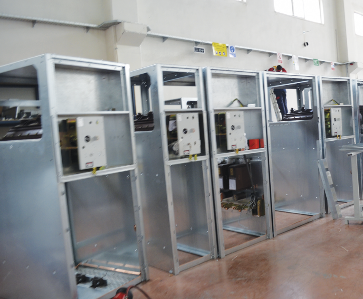 Kompleks transformator yarımstansiya və paylayıcı 